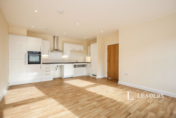 1 bedroom apartment to rent St. Peters Gardens, Marefair, Northampton, Northamptonshire, NN1 - Photo 1