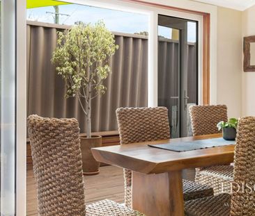 Hidden Paradise - Elegant Family Home! - Photo 5