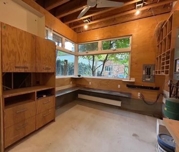 For Lease - 303 Coxwell Avenue Unit# rear workspace, Toronto, Ontario - Photo 6