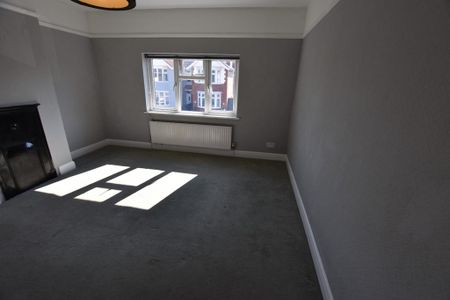 2 bedroom semi-detached house to rent - Photo 3