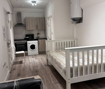 Studio Flat, High Street, CR0 - Photo 6