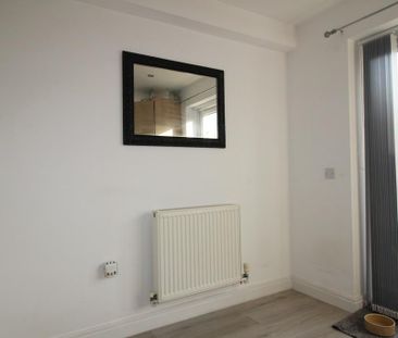 3 bedroom terraced house to rent - Photo 6