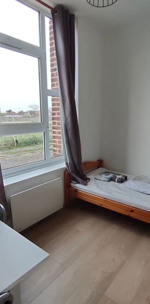 Location Appartement 1 pièce 11m² - Photo 1