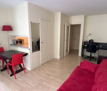 Location Appartement 1 pièce 27m² - Photo 2