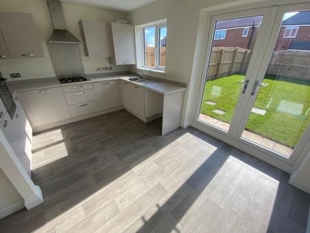 Lovejoy Close, Blackpool - Photo 2