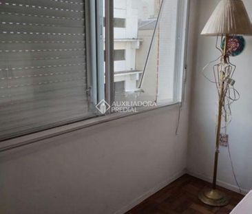 Apartamento com 1 quarto e 42m² para alugar em Centro Histórico, Po... - Foto 3