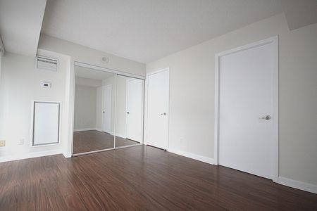 For Lease - 210 Victoria Street Unit# 2511, Toronto, Ontario - Photo 2