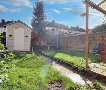 3 bedroom semi-detached house to rent - Photo 3