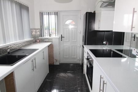 36 Ashgrove Road, Newtownabbey, BT36 6LJ - Photo 3