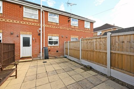 2 bedroom terraced house to rent - Photo 3