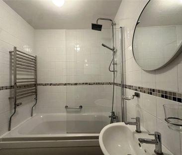 1 bedroom ground floor flat to rent - Photo 5