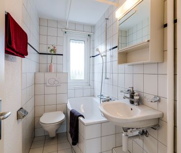 Green surroundings, charming apartment and space for the car. - Photo 4