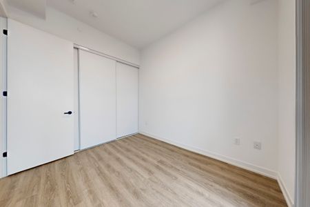 For Lease - 8 Interchange Way Unit# 2710, Vaughan, Ontario - Photo 3