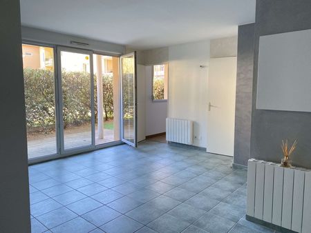 APPARTEMENT T3- BRIGNAIS Brignais (69530) Le bien en vidéo - Photo 3