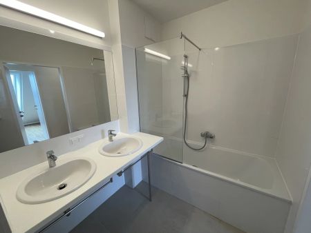 Zwei Dachterrassen, Kühlung & 2 Monate mietfrei: attraktive 3-Zimmer-DG-Wohnung - Photo 3