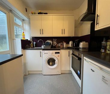 4 bedroom house to rent - Photo 1