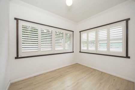 Cozy Self-Contained Unit - Photo 4