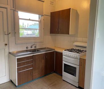 Cosy one bedroom unit - Photo 3