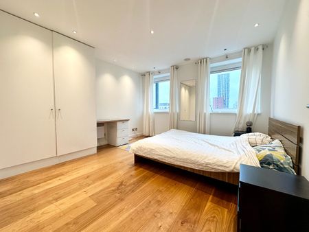 2 Bed Flat, Boardwalk Place, E14 - Photo 4