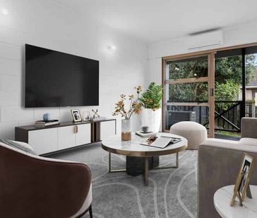 Spacious 2 Bedroom Unit Fresh, Sunny & Move In Ready - Photo 3