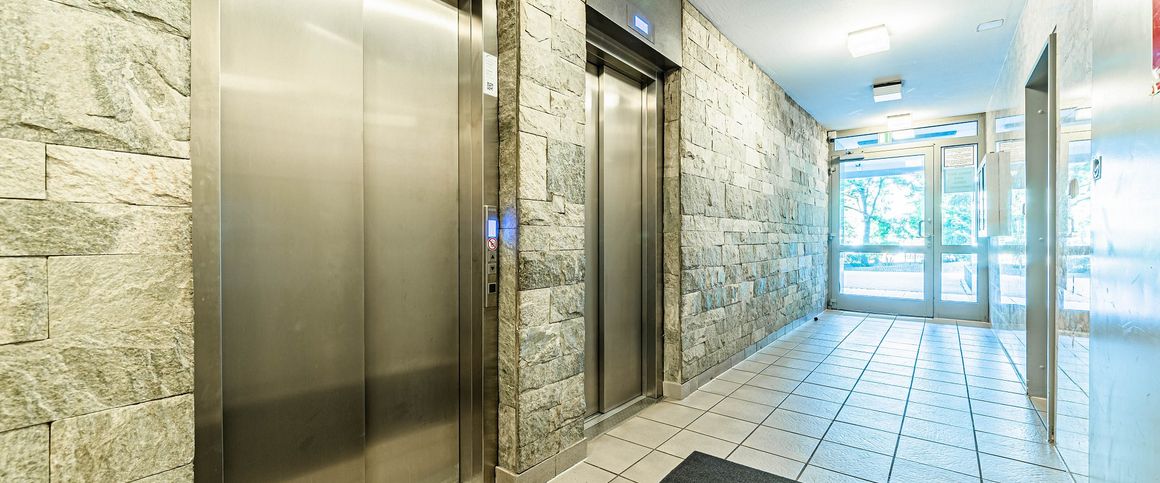 City-Residence: Toller Blick aus dem 10. Stockwerk: moderne 2-Zimmerwohnung mit Balkon - Foto 1