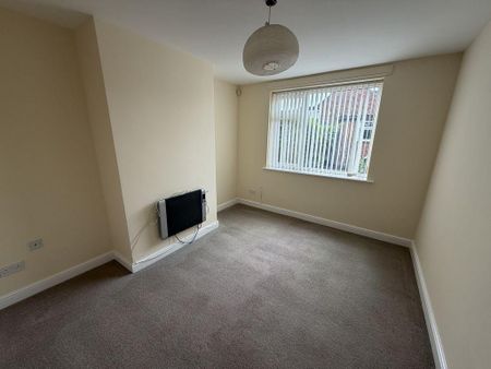 3 bedroom end of terrace house to rent - Photo 4