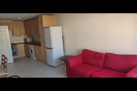 2 Bed Flat, Pinner Road, HA2 - Photo 5