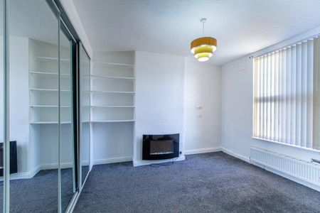 Strathmore Avenue - Photo 2