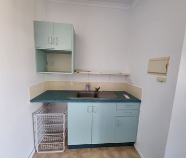 OVER 55 UNIT IN ANDERGROVE - Photo 3