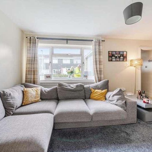 Burns Walk, Thatcham, RG18 - Photo 1