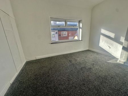2 bedroom House To Let - Photo 3