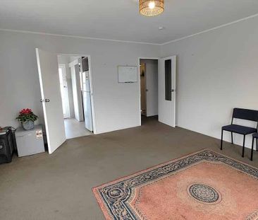 Two Bedroom Flat in the Heart of Morningside - Photo 4