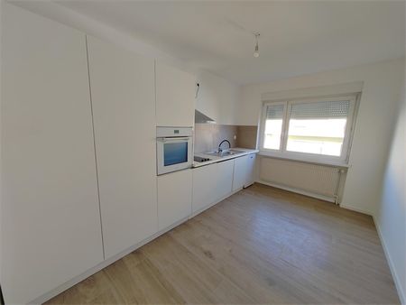 Location Appartement 77.1 M² SAINT-LOUIS 1 060 € - Photo 4