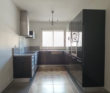 Location Appartement 3 pièces 67m² NARBONNE 11100 - Photo 2
