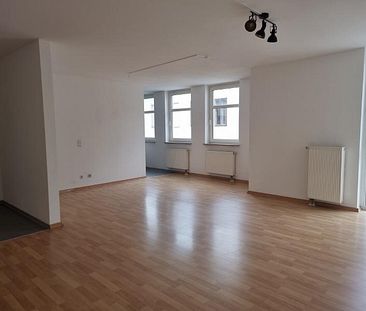 Großzügige Zweiraumwohnung mit Einbauküche! - Foto 6