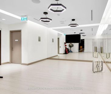 2902 6 Sonic Way - Photo 2