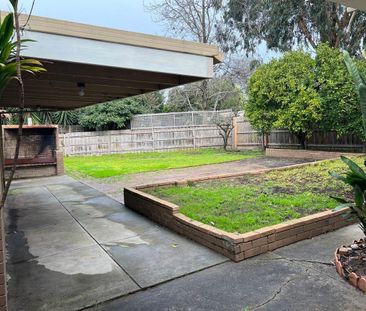 Large Family Home - Photo 4