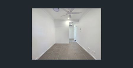 BRAND NEW PROPERTY - 3 BEDROOM DUPLEX WITH OPEN PLAN KITCHEN LIVING. - Photo 4