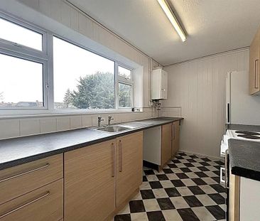 2 bedroom maisonette to rent - Photo 3