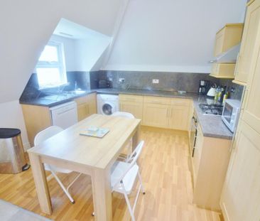 2 bedroom flat to rent - Photo 1