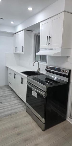 À louer : 4 ½ rénové à Ahuntsic, près du métro Sauvé - Photo 1