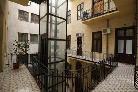 Kiadó felújított lakás - Budapest I. kerület - Fotó 4