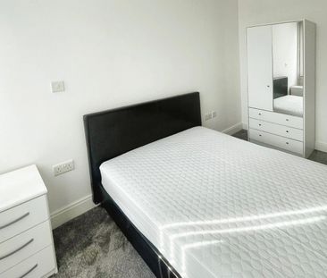 2 bedroom property to rent - Photo 1