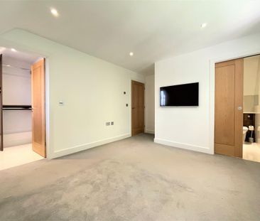 Maisonette to rent with 2 bedrooms, Queens Court, Walton On The Hill - Photo 5