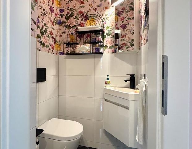 Möblierte, liebevoll eingerichtete 3-ZKB Gartenwohnung mit herrlicher Terrasse - Photo 1