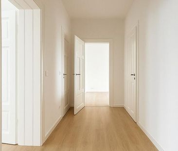 Sanierte 2- Raum Wohnung mit Balkon - Foto 1