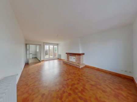 Location Appartement 3 pièces 74m² LUSSAC LES CHATEAUX 86320 - Photo 4