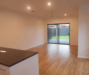 What a Beauty! - Photo 5