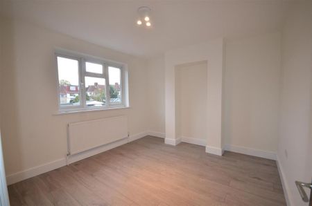 3 bedroom terraced house to rent - Photo 3