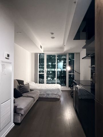 For Lease - 70 Temperance Street Unit# 2504, Toronto, Ontario - Photo 4